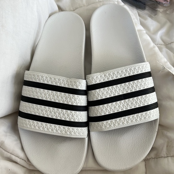 Adidas Original Adilettes Slippers - Picture 3 of 6